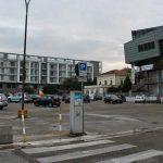 Parcheggi a pagamento, sempre più persone pagano con lo smartphone