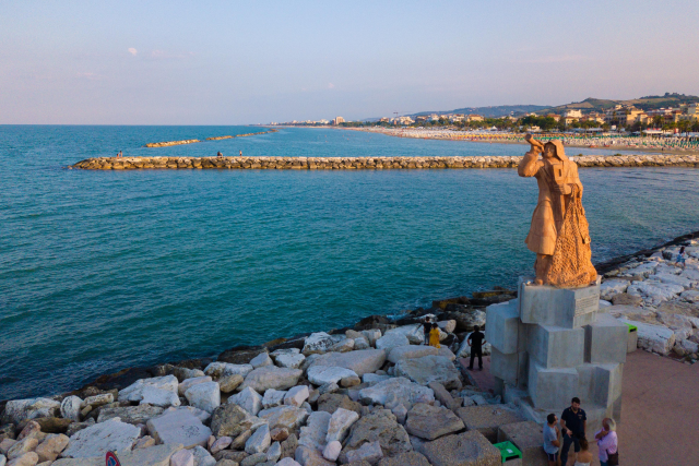 Il corno del Monumento al Pescatore sarà restaurato